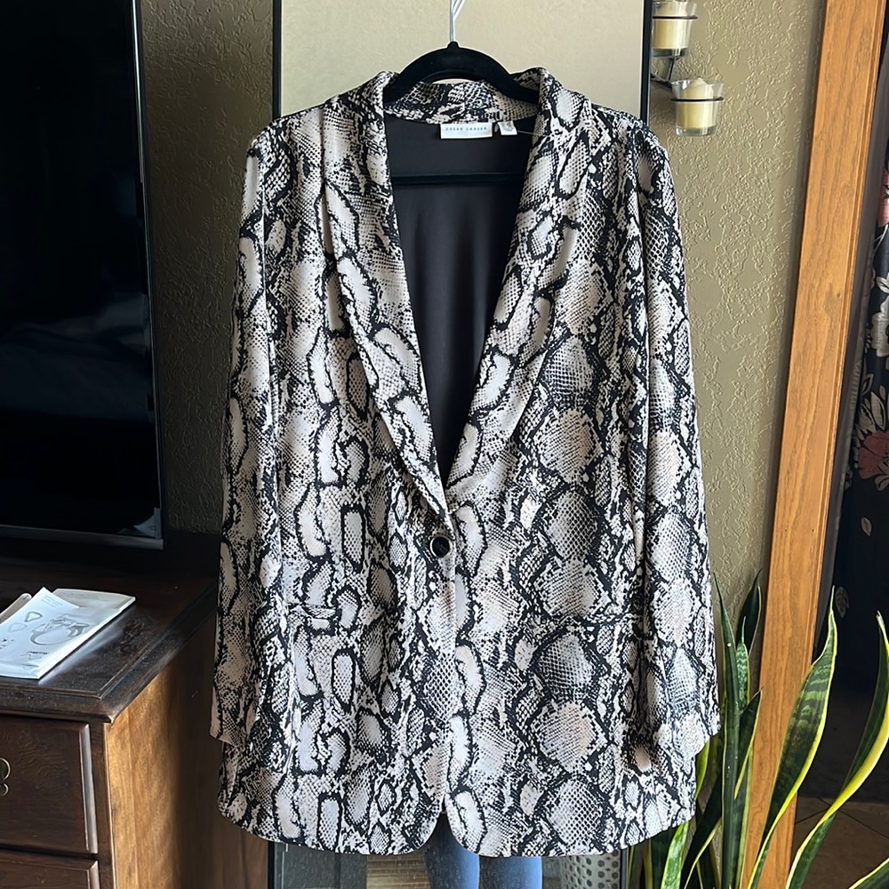 Susan Graver Blazer